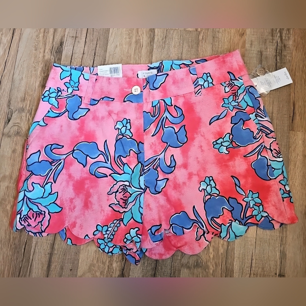 Crown and Ivy Shelby Coral Floral Scalloped Shorts Size 6 NWT